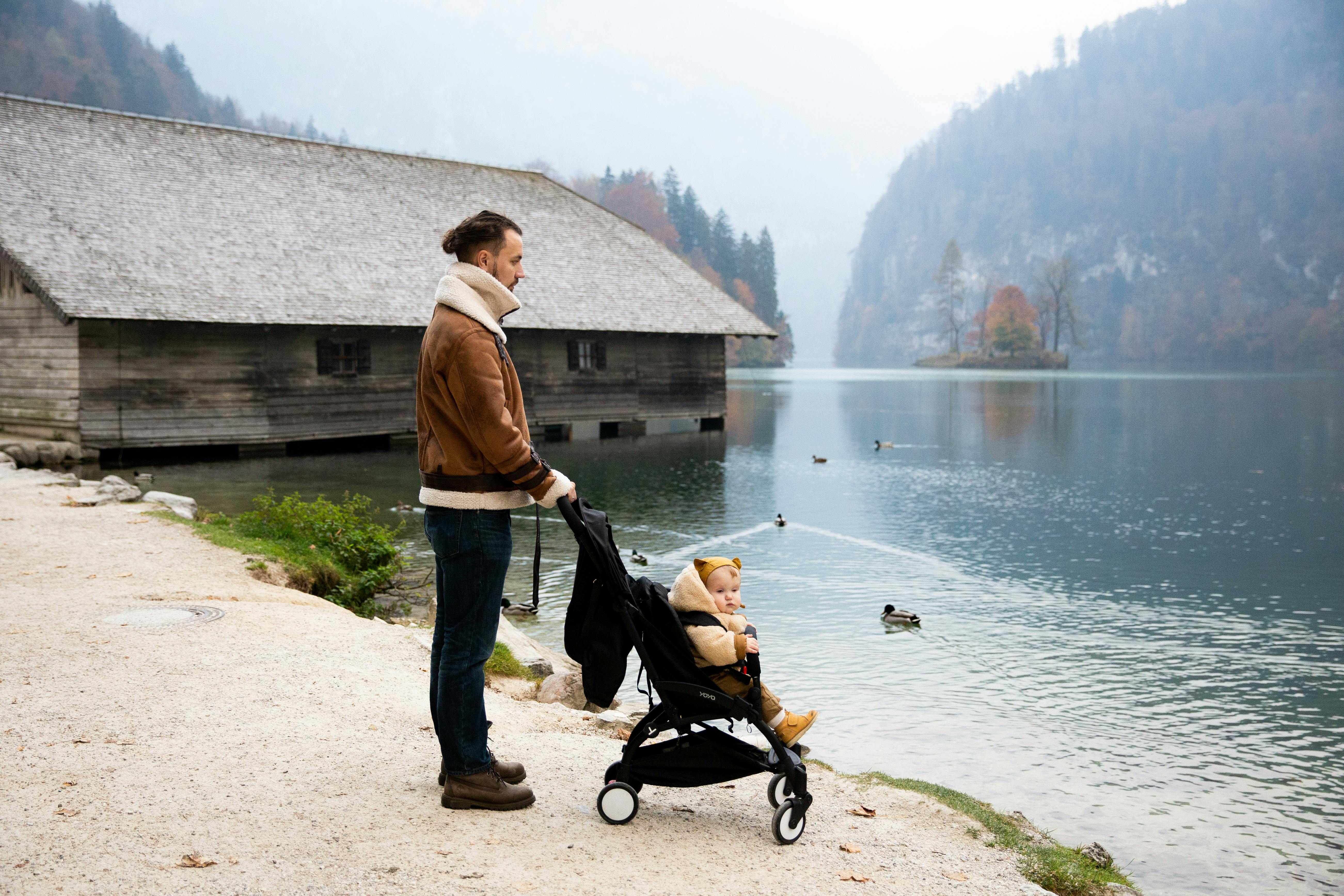 Best Travel Strollers for Newborns in 2025 - BabbleRoo