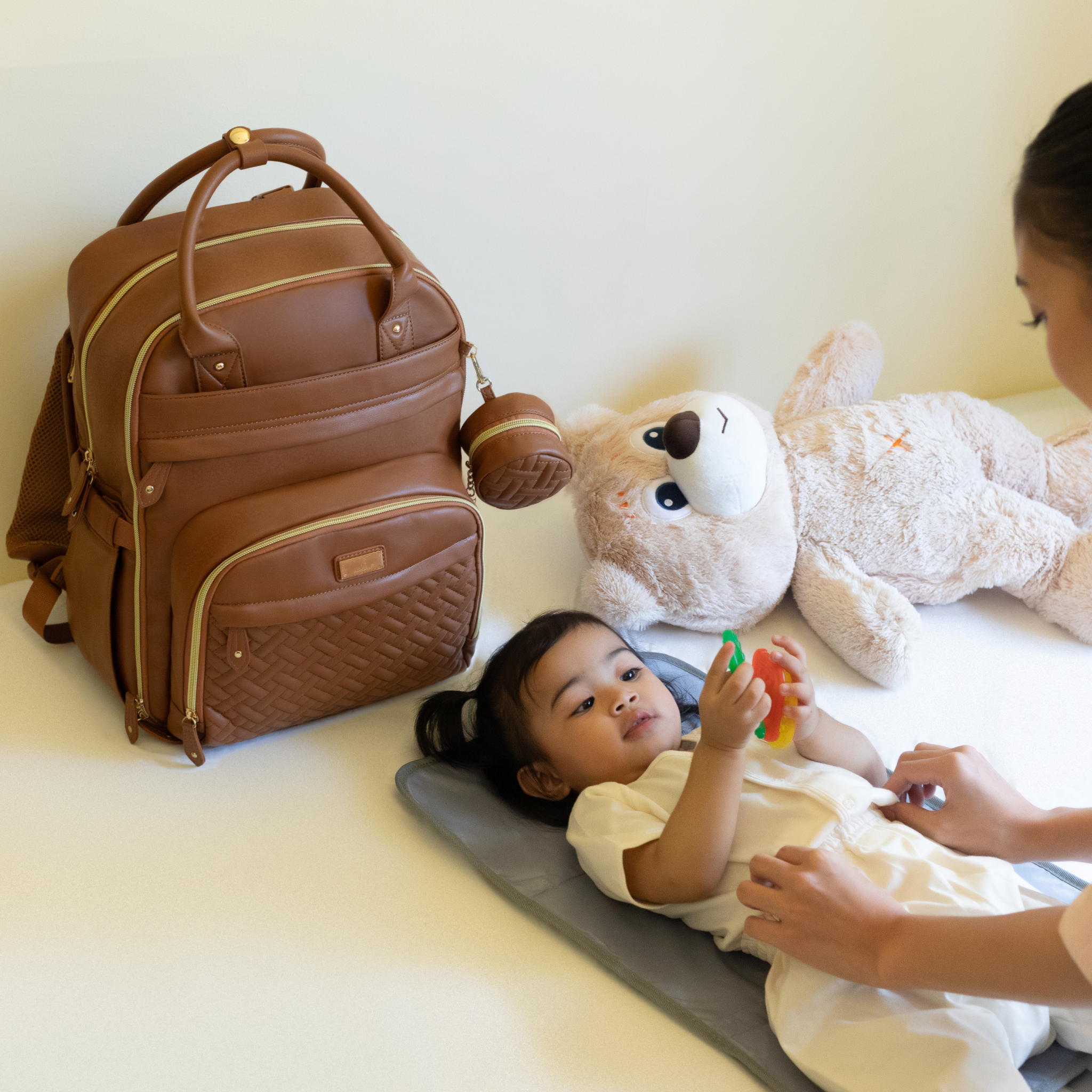 #color_vegan leather natural brown